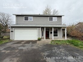 1329 SE 4th St in Gresham, OR - Building Photo
