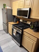 8250 N Grand Canyon Dr, Unit 2090 in Las Vegas, NV - Building Photo - Building Photo