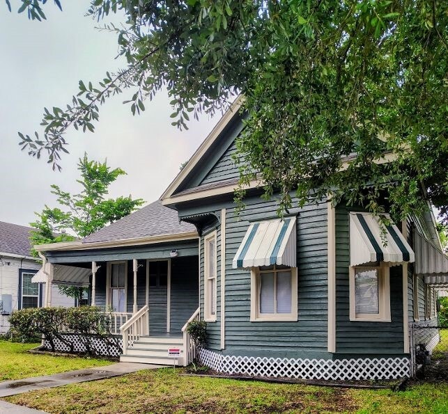property at 3104 Stonewall St
