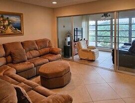 5642 Via Delray, Unit D in Delray Beach, FL - Building Photo