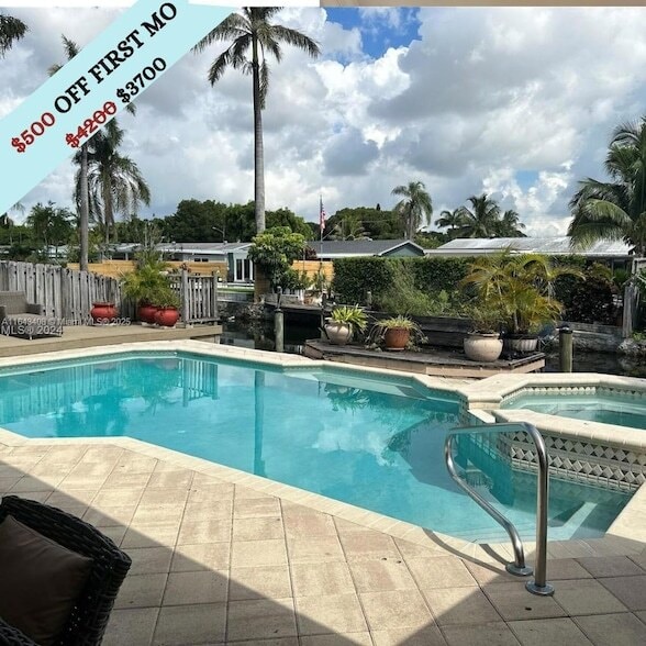 property at 2615 Coolidge St