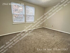 2946 Windsong Dr in Cincinnati, OH - Building Photo - Building Photo