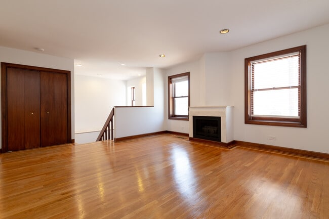 property at 315 S Ashland Ave