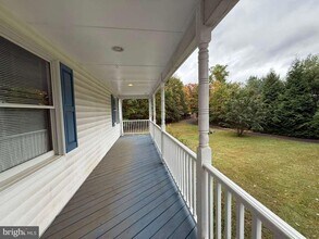 626 W Church Rd in Sterling, VA - Building Photo - Building Photo
