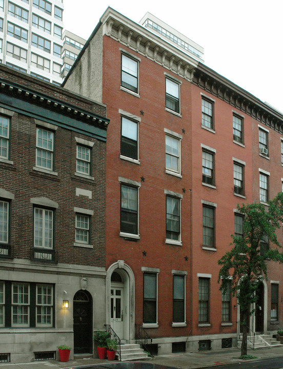 1829 Spruce St in Philadelphia, PA - Building Photo