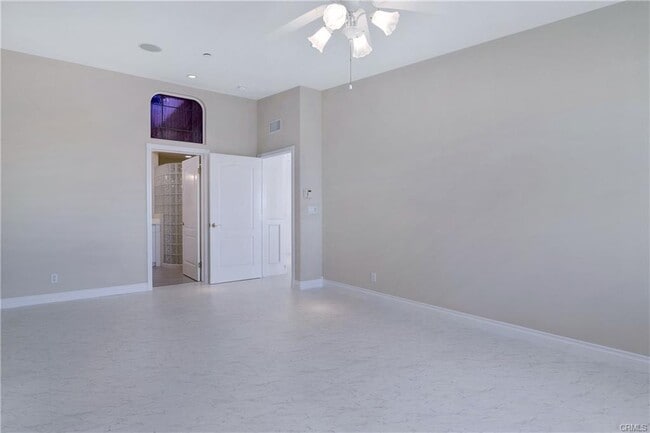 23601 Sidney Bay