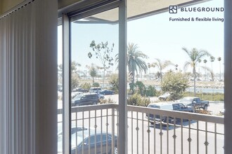 333 1st St in Seal Beach, CA - Building Photo - Building Photo