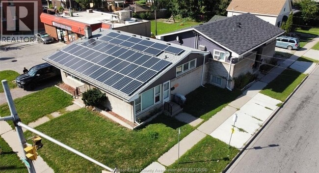 property at 3186 Wyandotte St W