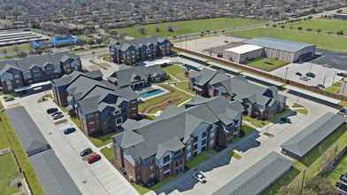 Parc West in Arlington, TX - Building Photo - Building Photo