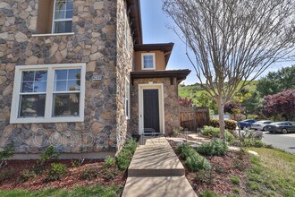 4398 Trailside Way in San Jose, CA - Foto de edificio - Building Photo