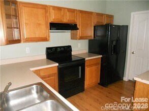 10675 Hill Point Ct in Charlotte, NC - Building Photo - Building Photo