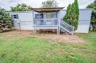 7112 Prospect Church Rd, Unit 9225305 in Thomasville, NC - Building Photo