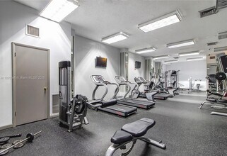 250 174th St, Unit 1212 in Sunny Isles Beach, FL - Building Photo - Building Photo