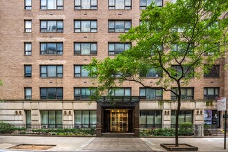 The Diplomat in New York, NY - Foto de edificio - Building Photo