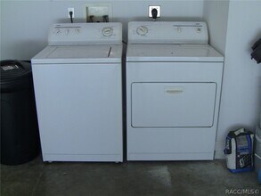 10215 N Biscayne Dr in Citrus Springs, FL - Building Photo - Building Photo