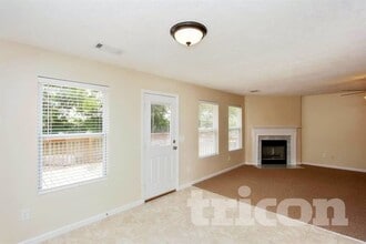 612 Elderberry Way in Murfreesboro, TN - Foto de edificio - Building Photo