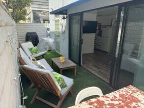 468 27th St, Unit A in Manhattan Beach, CA - Building Photo - Building Photo