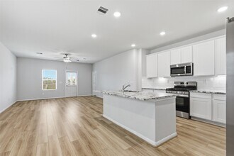 88 Ashe Juniper Wy in Magnolia, TX - Building Photo - Building Photo