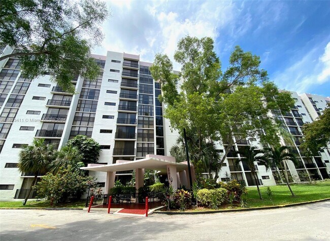 property at 17011 N Bay Rd