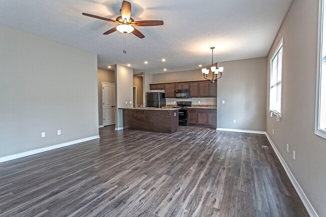 property at 1117 E Loren St
