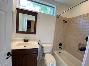 9 Kennesaw Rd in Henderson, NV - Building Photo - Building Photo