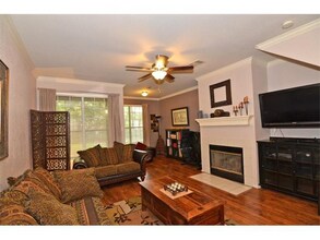 12401 Los Indios Trail in Austin, TX - Building Photo - Building Photo