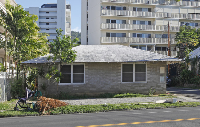 1340 Wilder Ave in Honolulu, HI - Building Photo - Building Photo