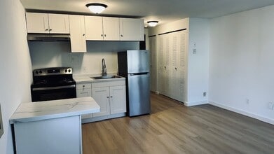 Courtyard Apartments in Madison, WI - Foto de edificio - Building Photo