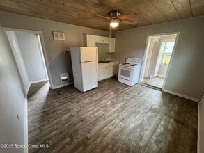 2095 Pineapple Ave, Unit 1 in Melbourne, FL - Building Photo - Building Photo