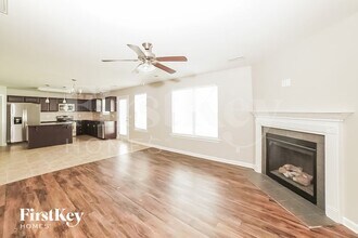 5720 Misty Hill Cir in Clemmons, NC - Foto de edificio - Building Photo