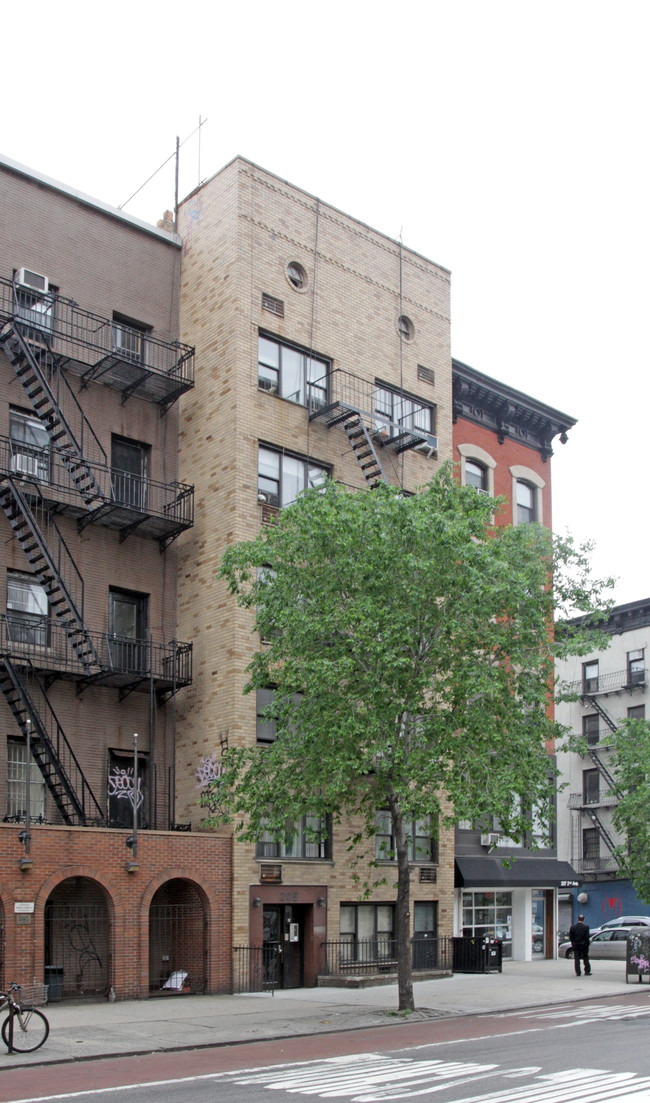 205 Second Ave in New York, NY - Building Photo - Building Photo