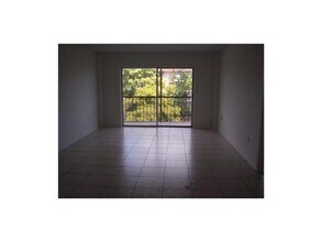 4158 Inverrary Dr in Lauderhill, FL - Building Photo - Building Photo