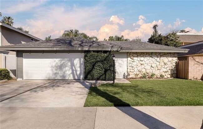 property at 20017 Hemmingway St