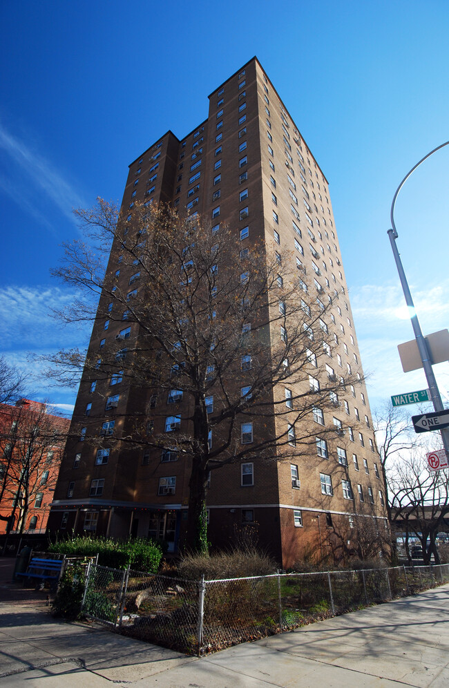 Gouverneur Gardens IV in New York, NY - Building Photo - Building Photo