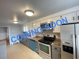 396 Amory St in Manchester, NH - Building Photo