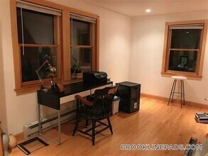 275 Tappan St in Brookline, MA - Building Photo - Building Photo