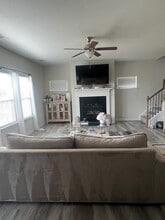 1905 Azure Grove Ct in Marietta, GA - Foto de edificio - Building Photo