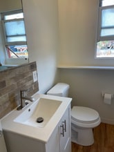 612 W Plumb Ln in Reno, NV - Building Photo - Building Photo