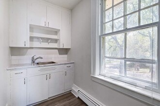 Otis Apartments in Yorkton, SK - Building Photo - Building Photo