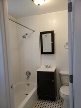 4815 W Belle Plaine Ave, Unit 111 in Chicago, IL - Building Photo - Building Photo