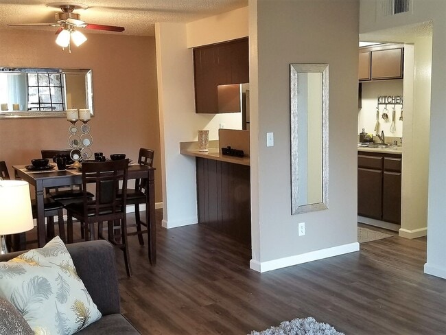 Sunrise Apartments in Bakersfield, CA - Building Photo - Building Photo