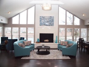 Fox Chase North in Cincinnati, OH - Building Photo - Interior Photo