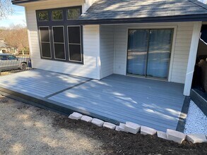 10703 Misting Falls Trail in Austin, TX - Foto de edificio - Building Photo