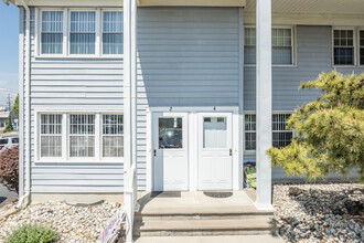 Runaway Beach Condominum in Sea Bright, NJ - Foto de edificio - Building Photo