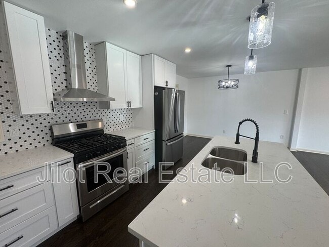 2390 Tiffany Pl in Decatur, GA - Building Photo - Building Photo