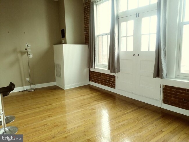 1010 Race St in Philadelphia, PA - Building Photo - Building Photo