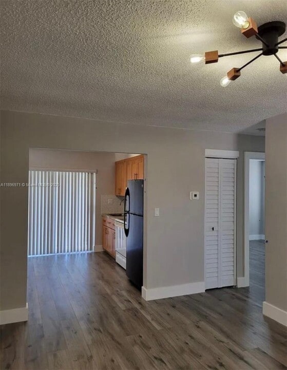 827 SW 11th Ave in Miami, FL - Building Photo