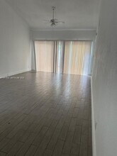 7173 W Sunrise Blvd in Plantation, FL - Building Photo - Building Photo