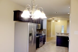 19022 Pinewood Point Ln in Tomball, TX - Building Photo - Building Photo