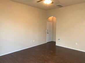 665 Creekside Cir in New Braunfels, TX - Building Photo - Building Photo